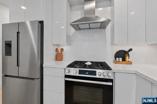 99 Van Horne Street 1, Jersey City, NJ 07304 - #2