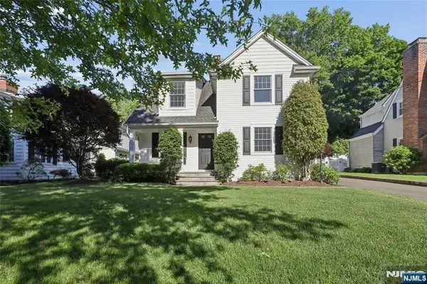 179 Lakewood Avenue, Ho-Ho-Kus, NJ 07423