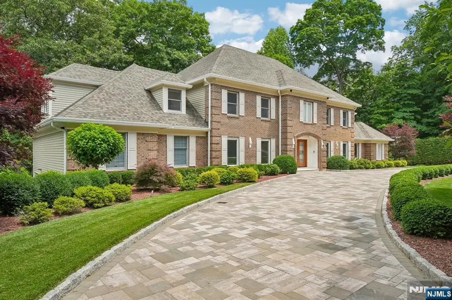 807 Sussex Road, Franklin Lakes, NJ 07417 - #2