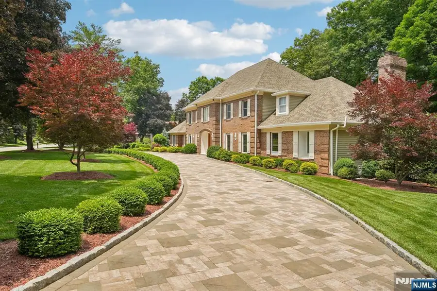 807 Sussex Road, Franklin Lakes, NJ 07417 - #3