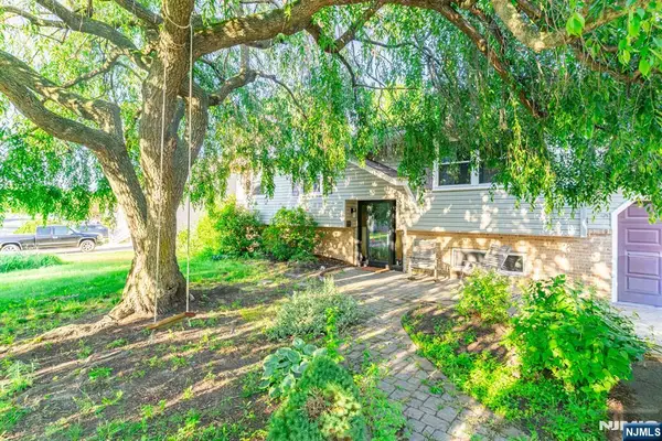 15 Orchid Court, Deptford, NJ 08096
