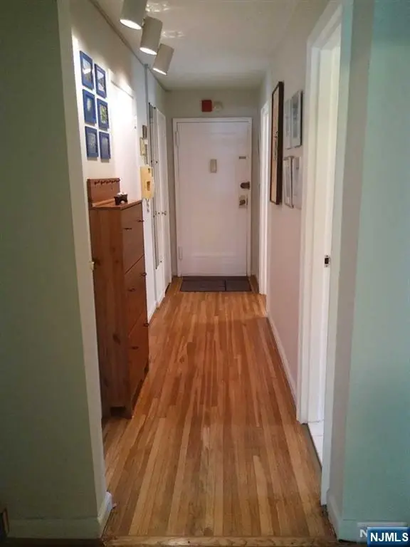 2350 Linwood Avenue 1D, Fort Lee, NJ 07024 - #3