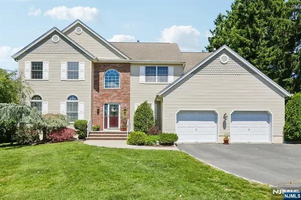 55 Sand Road, Fairfield, NJ 07004