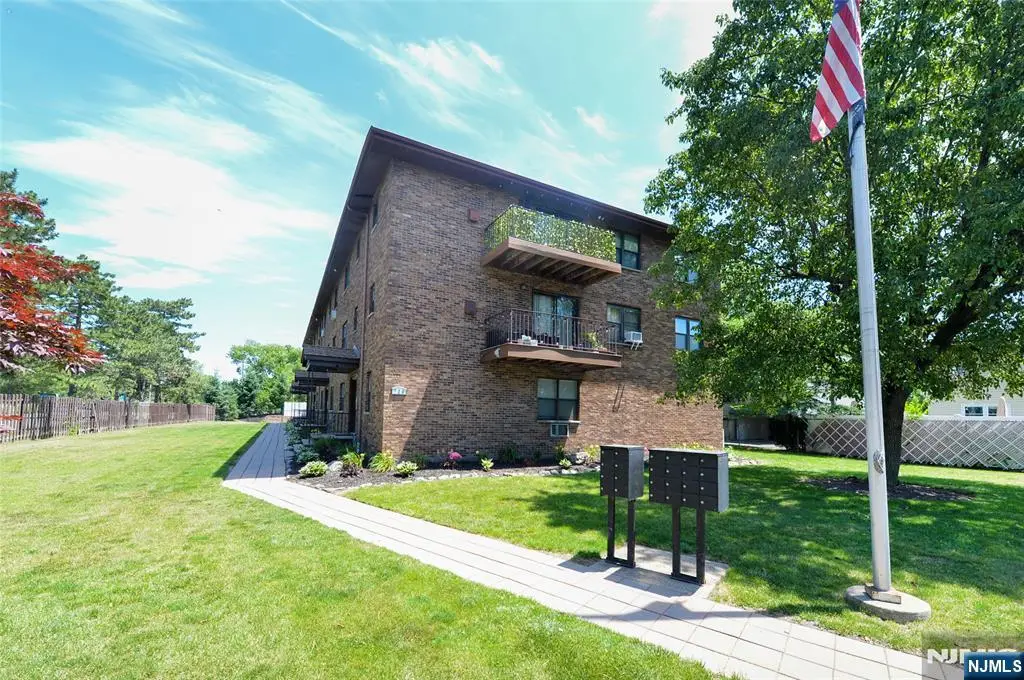 729 10th Street 2F, Secaucus, NJ 07094 - #1