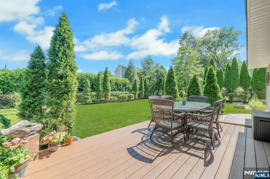 65 E Gramercy Place, Glen Rock, NJ 07452 - #2