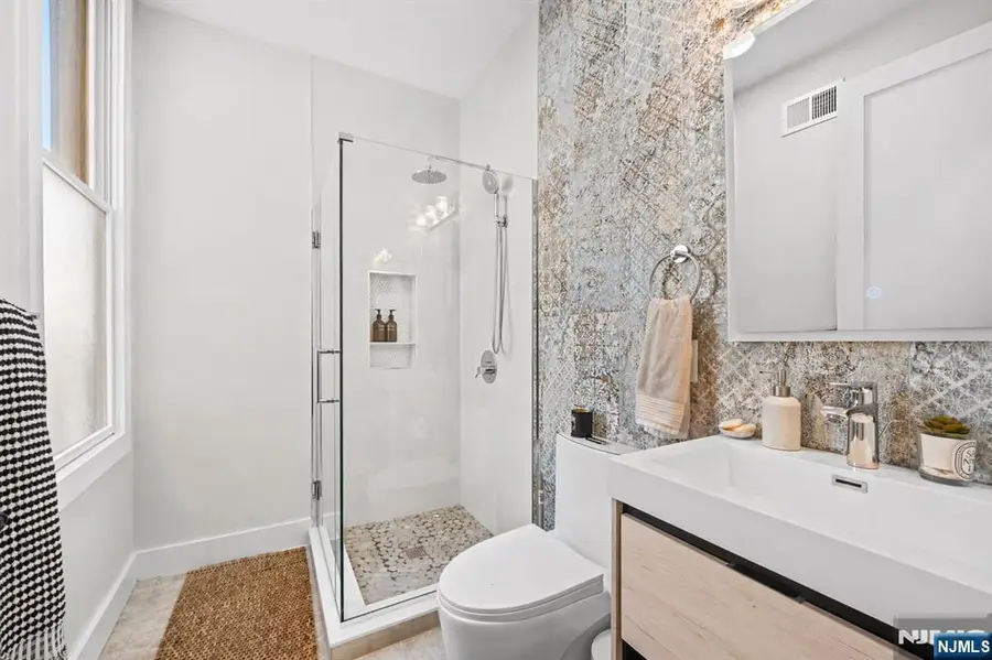 289 Webster Avenue 1a, Jersey City, NJ 07307 - #3