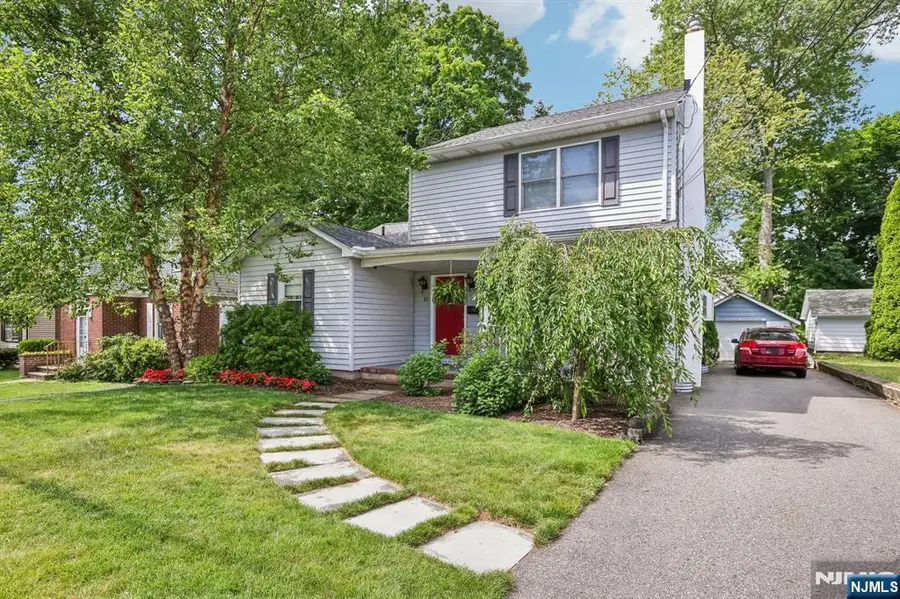11 Woodward Avenue, Bloomingdale, NJ 07403 - #3