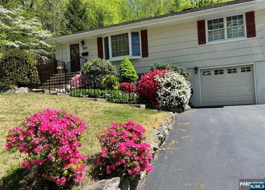 30 Knolls, Bloomingdale, NJ 07403 - #2