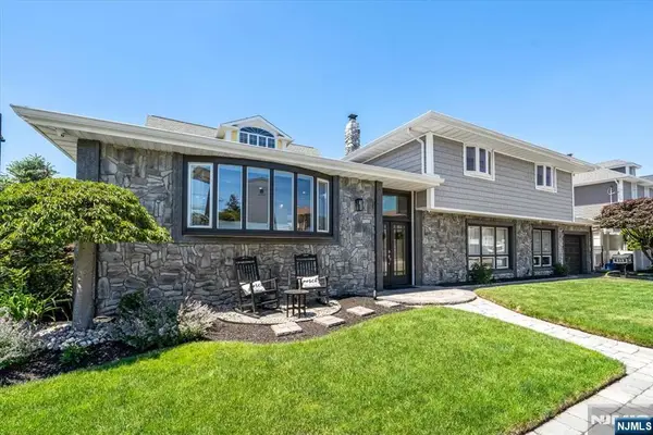 535 Willow Avenue, Lyndhurst, NJ 07071