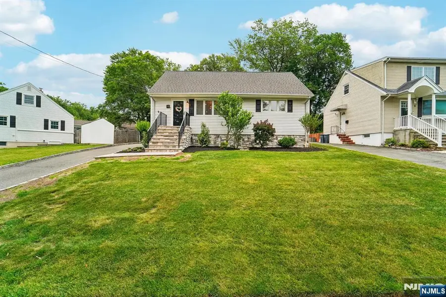 13 Crane Terrace, Verona, NJ 07044 - #2