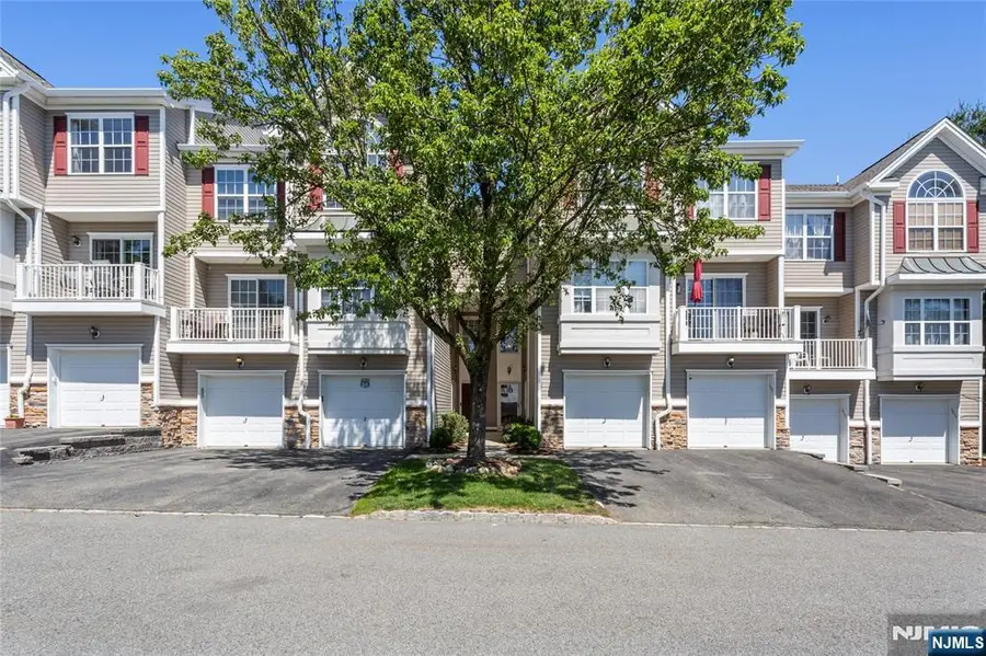 169 Vista Terrace, Pompton Lakes, NJ 07442 - #2