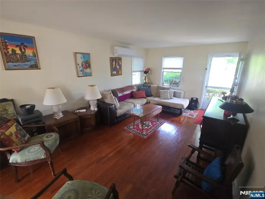 152 Boyden Avenue A, Maplewood, NJ 07040 - #3