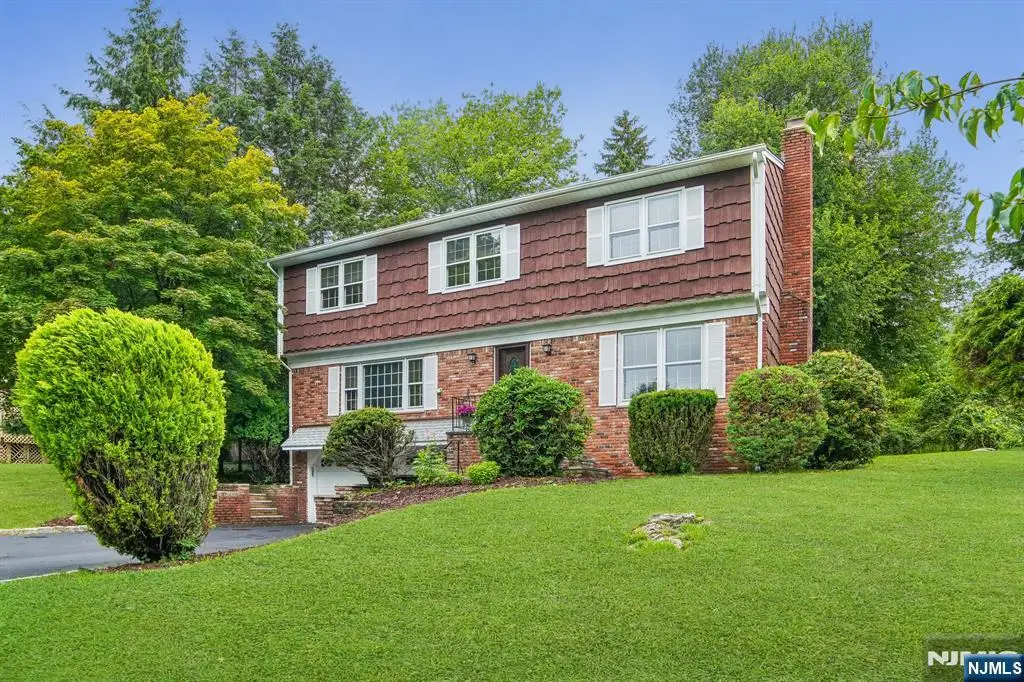 42 Collins Avenue, Ramsey, NJ 07446 - #1