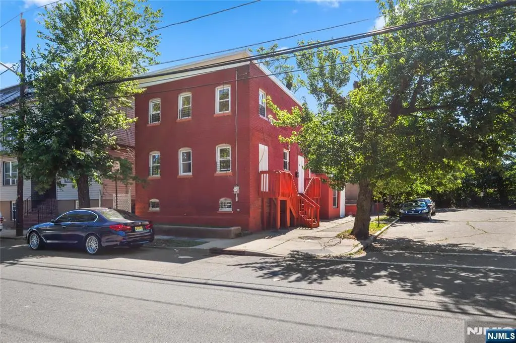 98 Devine Street, Newark, NJ 07106 - #1