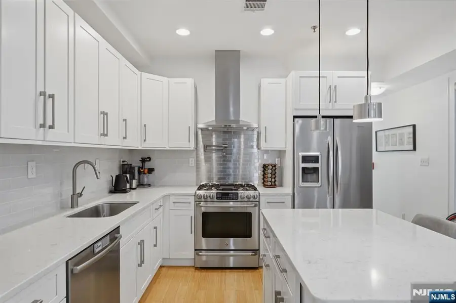 838 Park Avenue 2, Hoboken, NJ 07030 - #3
