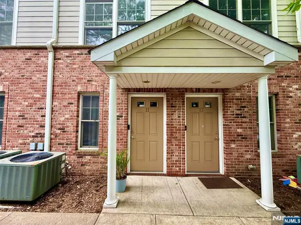 10 Terrace Avenue 11, Hasbrouck Heights, NJ 07604