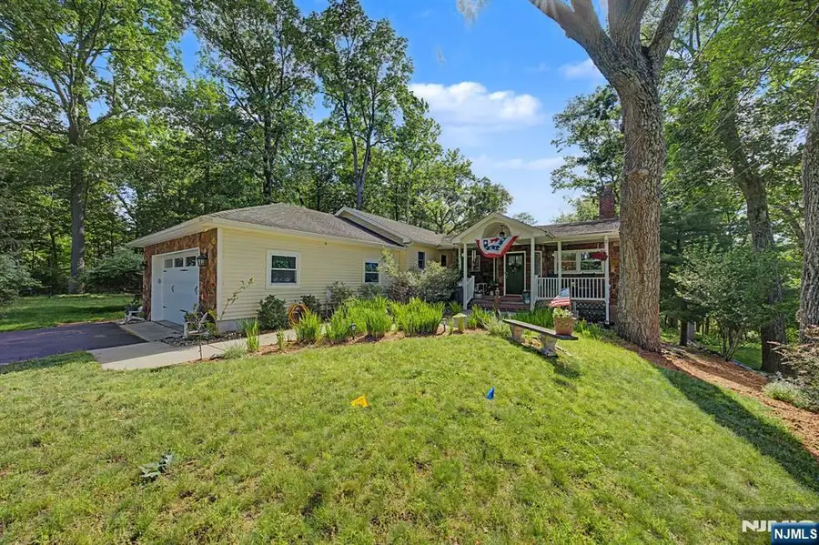 29 Minnehaha Boulevard, Oakland, NJ 07436 - #2