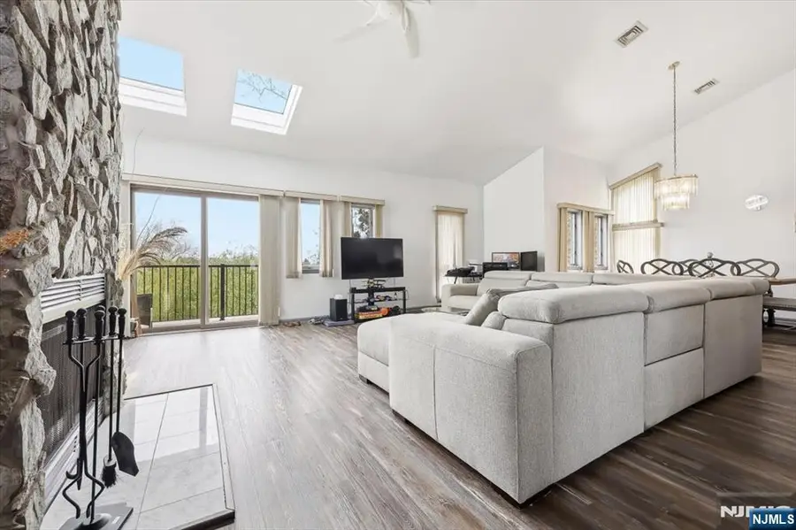 52 Adams Terrace, Clifton, NJ 07013 - #3