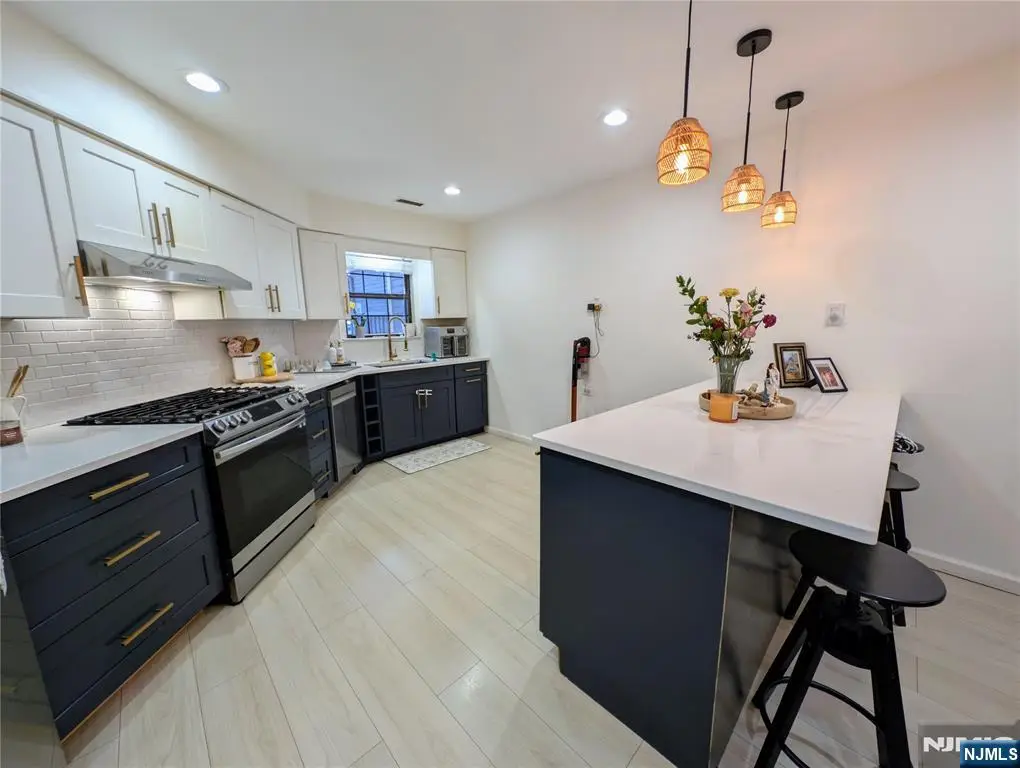 20 Quincy Lane C, West Milford, NJ 07480 - #1
