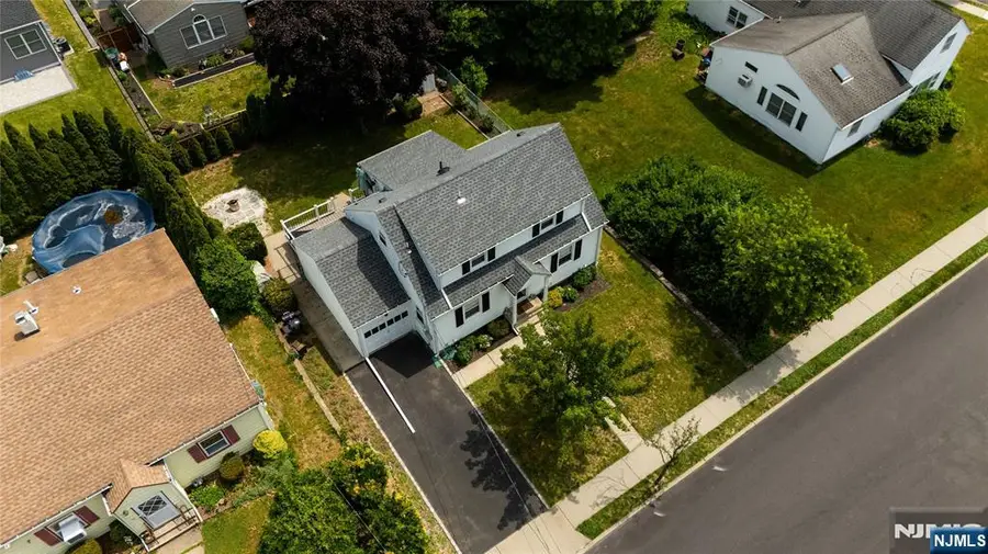 52 Knollwood Terrace, Clifton, NJ 07012 - #2