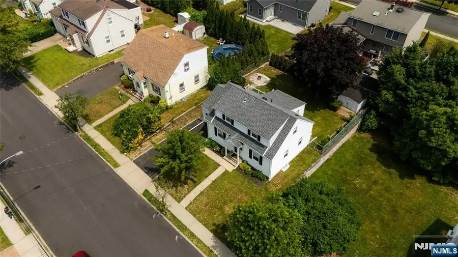 52 Knollwood Terrace, Clifton, NJ 07012 - #3