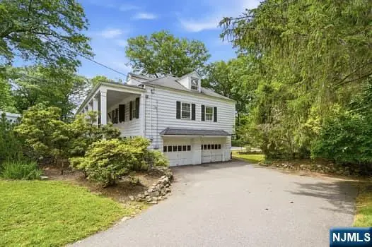 376 Lakeview Drive, Wyckoff, NJ 07481 - #3