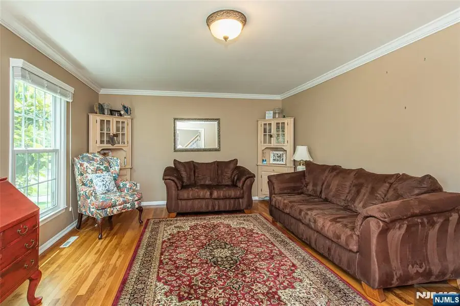 7 Natalie, West Caldwell, NJ 07006 - #3