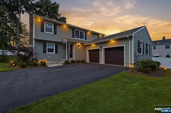 6 Giegel Court, Wyckoff, NJ 07481