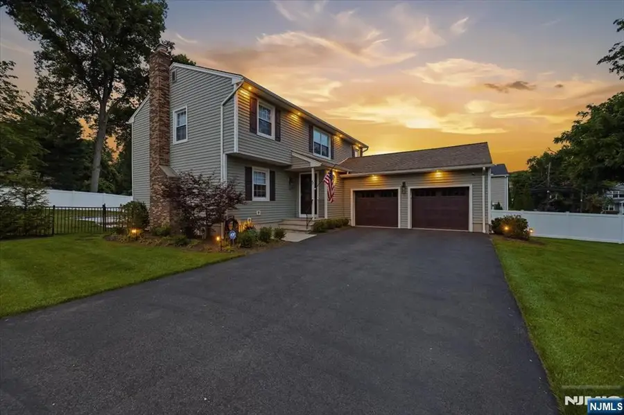 6 Giegel Court, Wyckoff, NJ 07481 - #3
