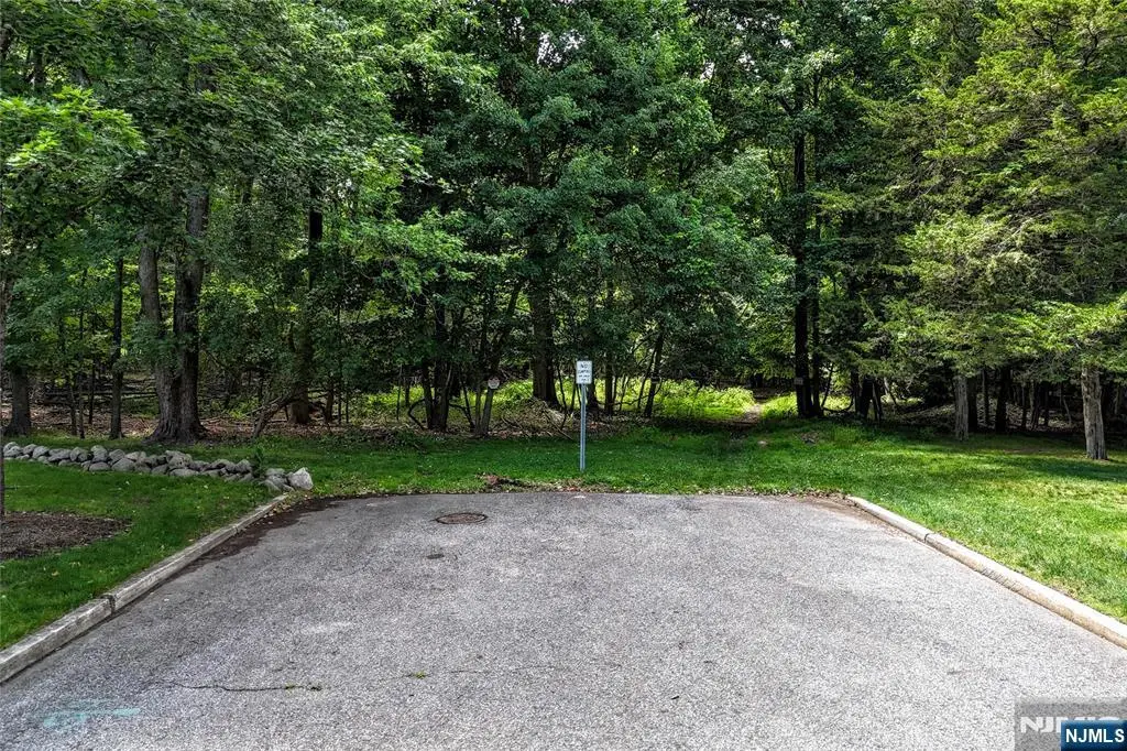 7 Monroe Drive, Mahwah, NJ 07430 - #1