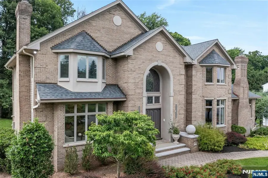 527 Lydia Lane, Wyckoff, NJ 07481 - #3