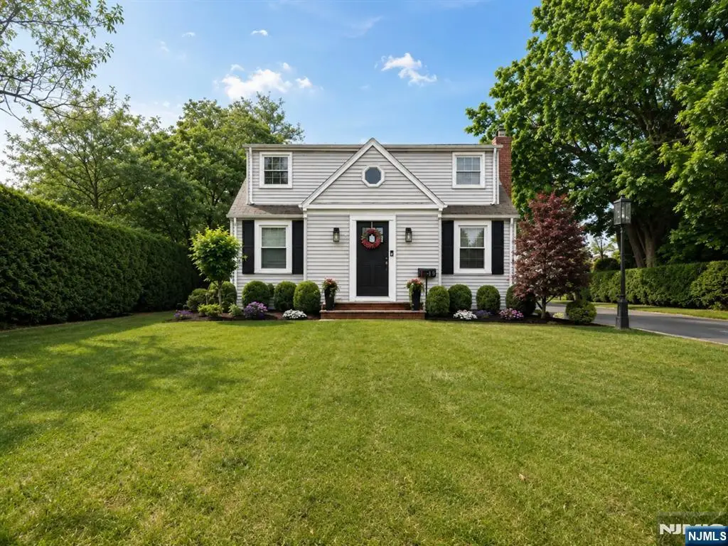19 Long Avenue, Mahwah, NJ 07430 - #1