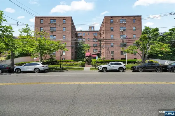130 Orient Way 4E, Rutherford, NJ 07070