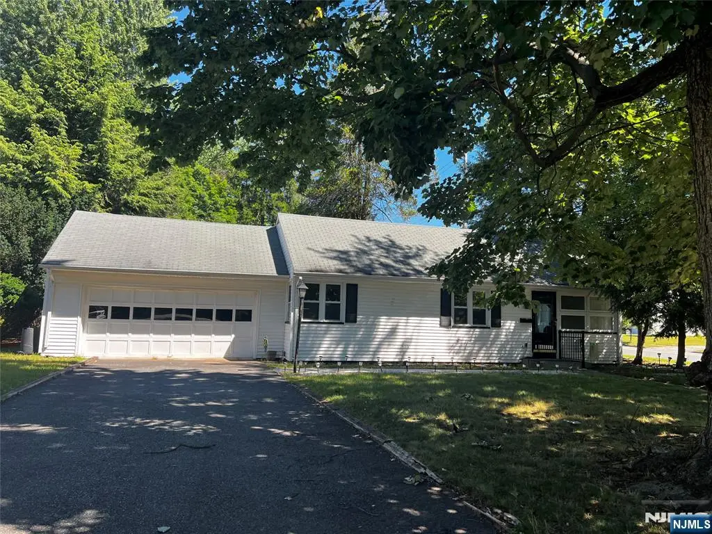 4 Beverly Road, Glen Rock, NJ 07452 - #1