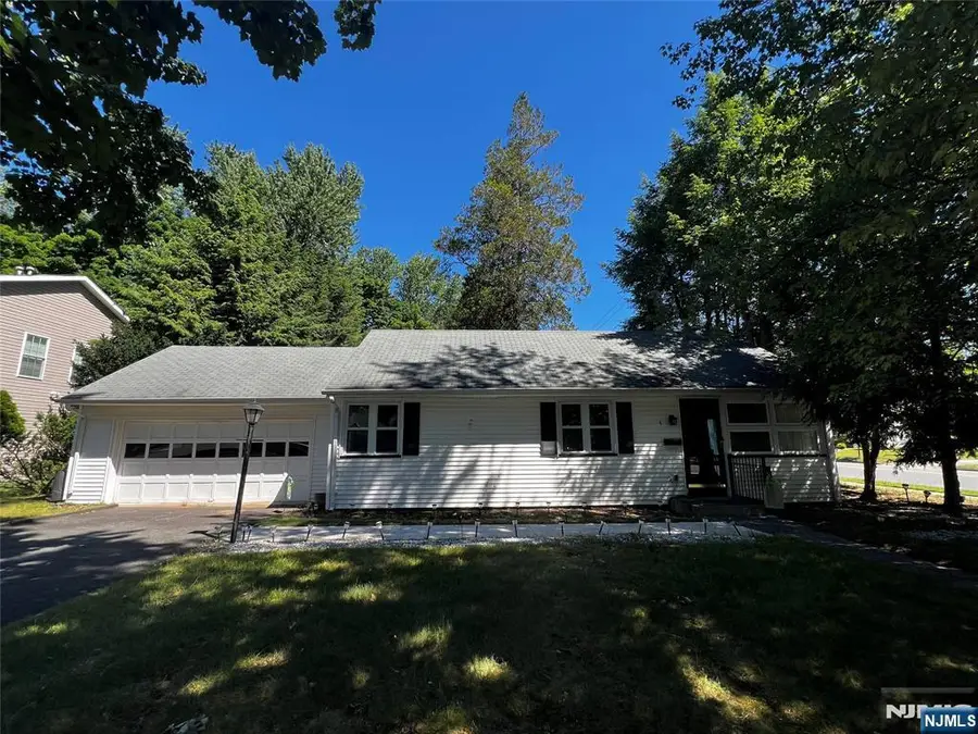 4 Beverly Road, Glen Rock, NJ 07452 - #2