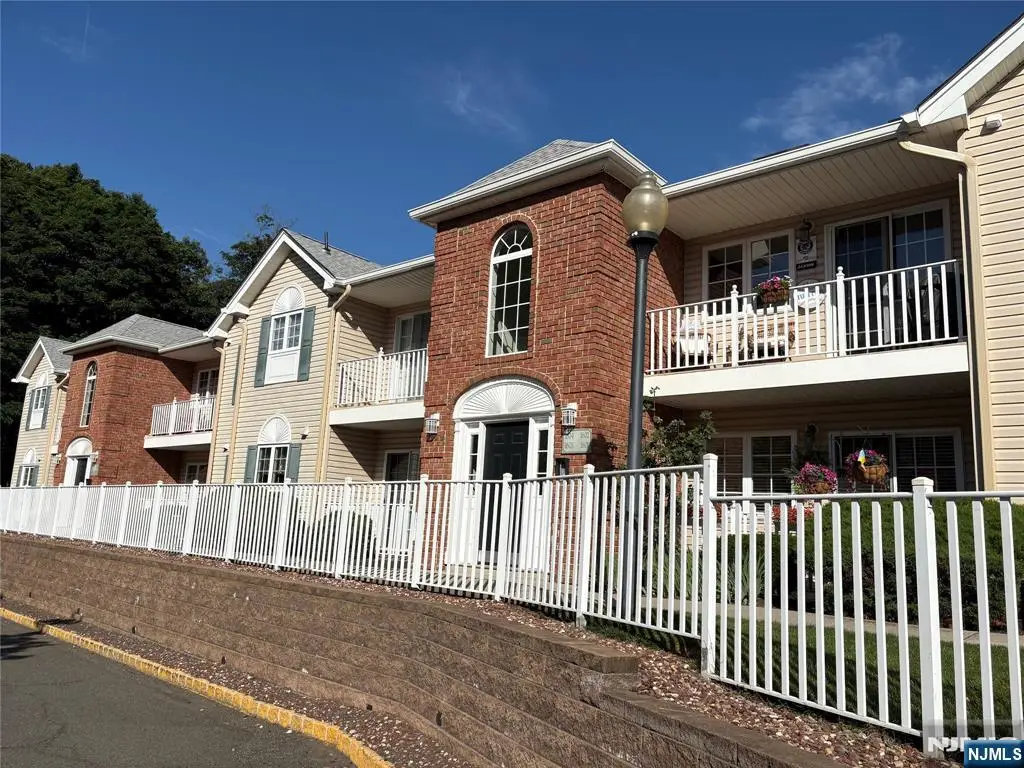 105 Roseland Avenue 1601, Caldwell, NJ 07006 - #1