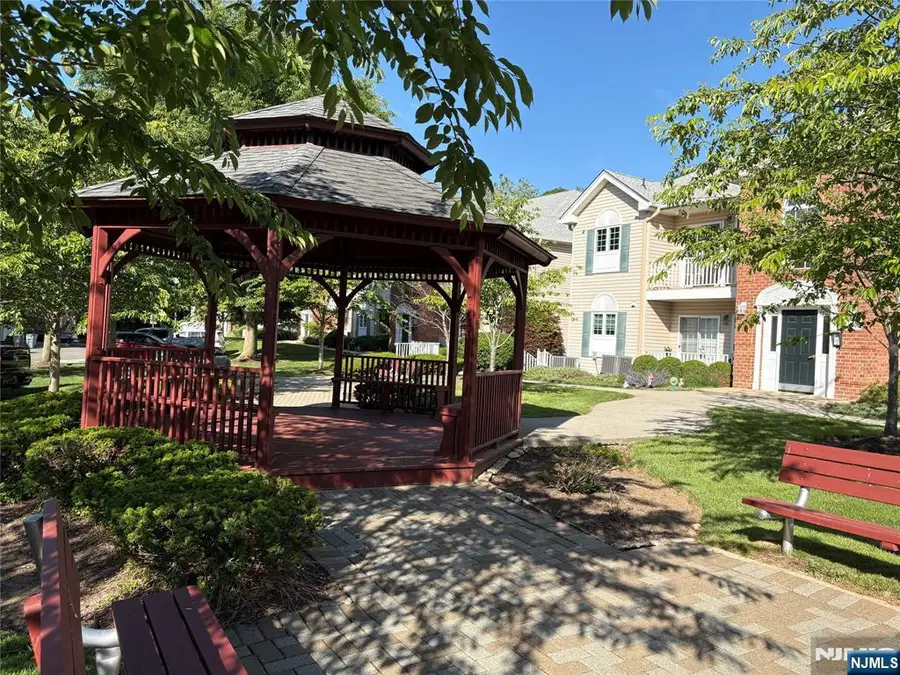 105 Roseland Avenue 1601, Caldwell, NJ 07006 - #3