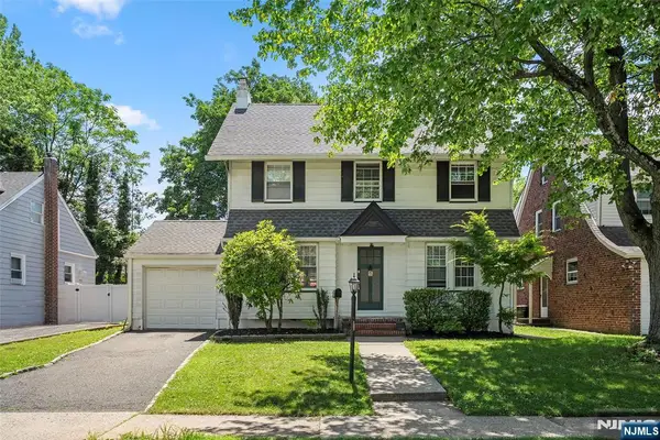 224 Van Orden Avenue, Leonia, NJ 07605