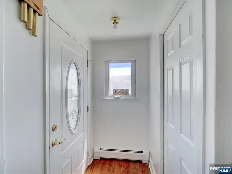 19 Jonquil Circle, Fords, NJ 08863 - #3