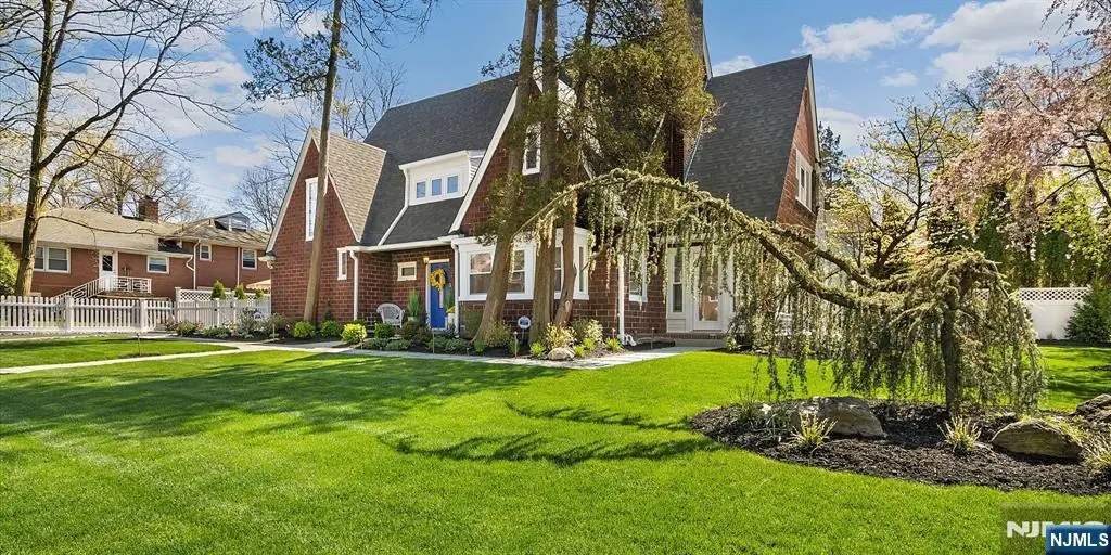 206 Lakeview Avenue, Leonia, NJ 07605 - #1
