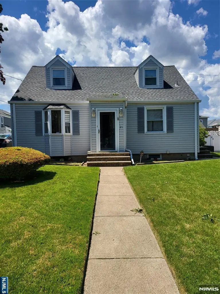 21 Woodland Drive, Hasbrouck Heights, NJ 07604 - #1