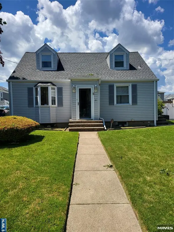 21 Woodland Drive, Hasbrouck Heights, NJ 07604