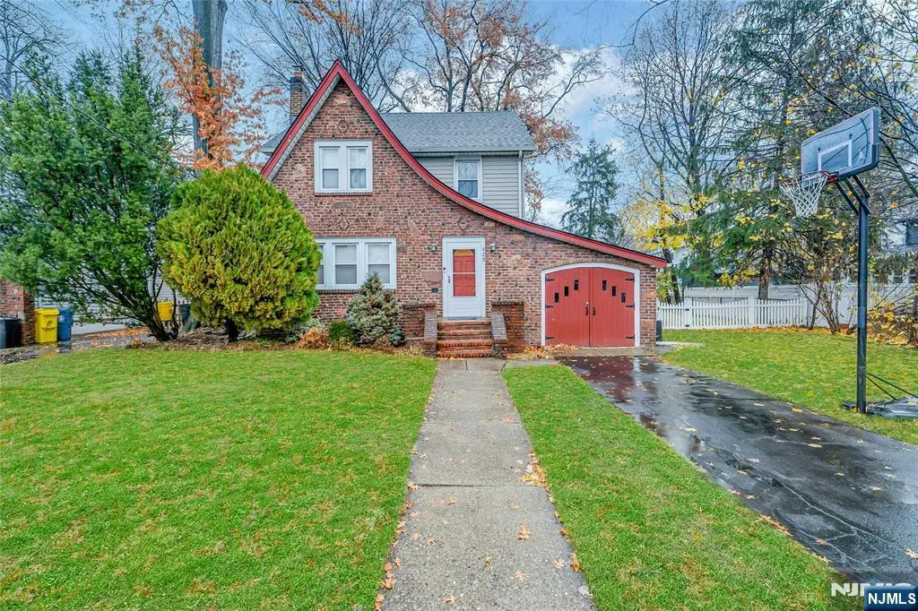 425 Beatrice Street, Teaneck, NJ 07666 - #1