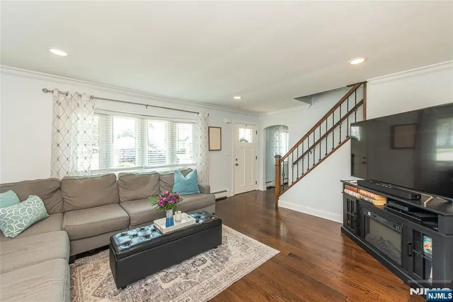 18 Sweetwood Drive, Cedar Grove, NJ 07009 - #3