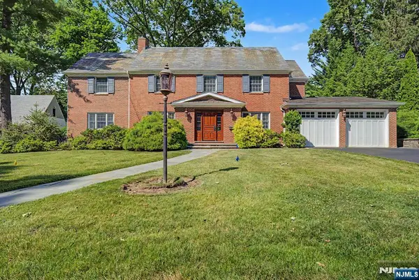 9 Woodland Park Drive, Tenafly, NJ 07670