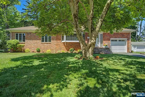 25 Birchwood Road, Denville Township, NJ 07834