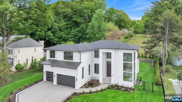 61 Macarthur Avenue, Closter, NJ 07624