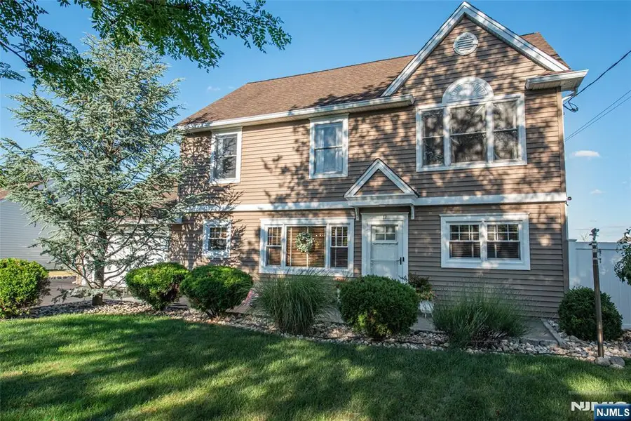 17 Leonard Terrace, Wayne, NJ 07470 - #3