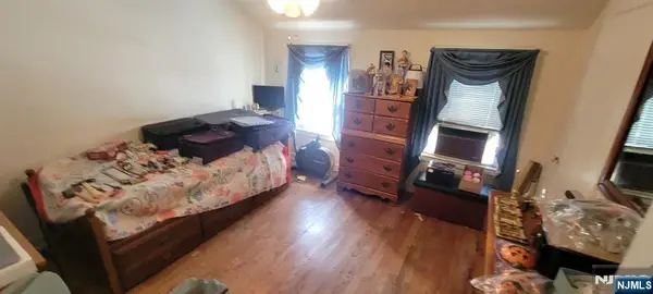 130 Glenbrook Parkway 2B, Englewood, NJ 07631