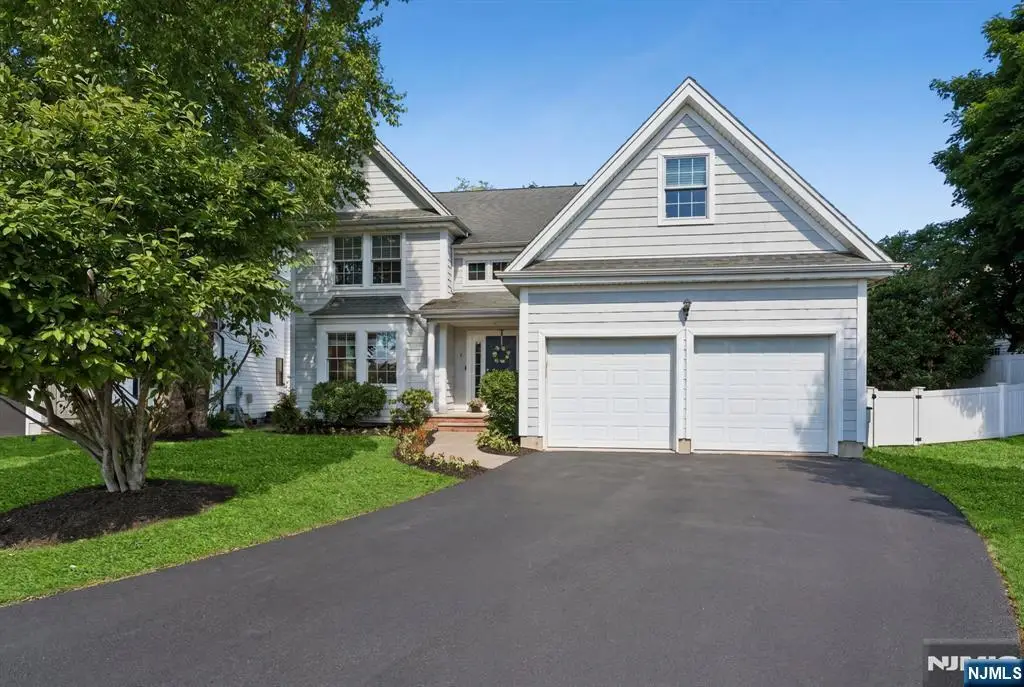 7 Holly Court, Bloomfield, NJ 07003 - #1